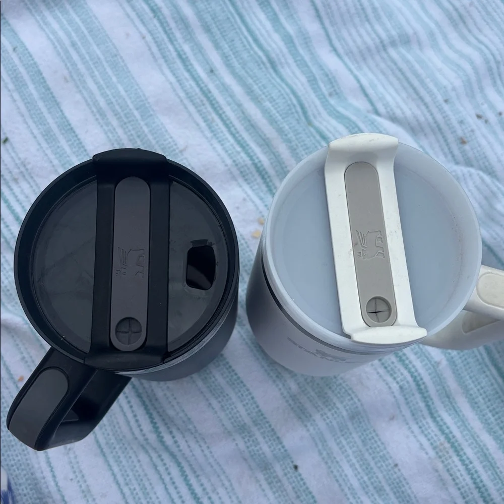 Stanley Black & White Insulated Travel Mugs with Handles - Picture 4 of 5